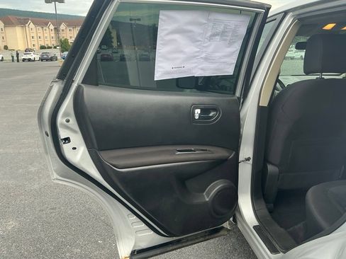 Used 2013 Nissan Rogue S AWD/4WD image 24