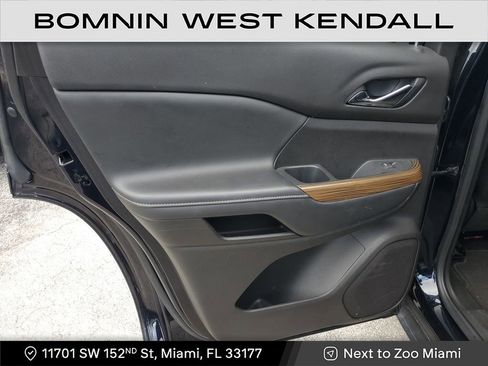 Used 2021 GMC Acadia SLE w/ Driver Convenience Package image 20