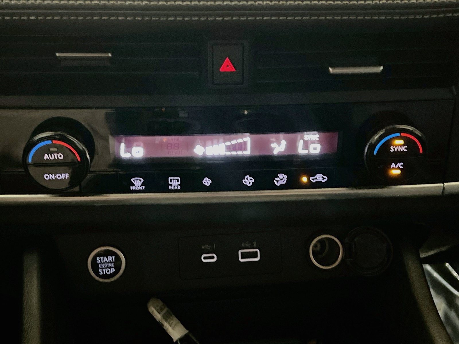 Used 2023 Nissan Rogue SV FWD image 11