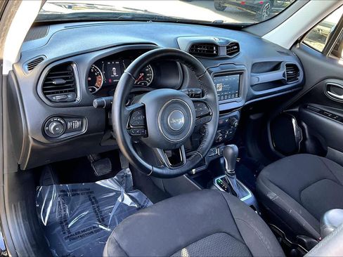 Used 2019 Jeep Renegade Altitude w/ Quick Order Package 2XM image 17