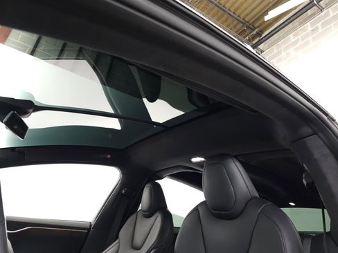 Used 2020 Tesla Model X Long Range image 14