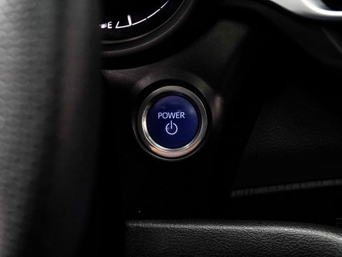 Used 2022 Toyota Sienna XSE image 19