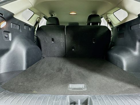 Used 2025 Kia Sportage LX AWD/4WD image 28