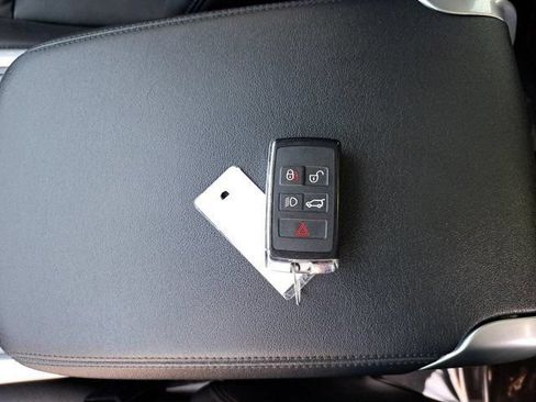 Used 2022 Land Rover Range Rover Sport SE AWD/4WD image 39