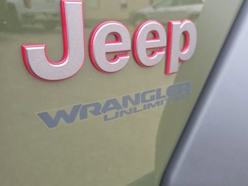 Used 2021 Jeep Wrangler Unlimited Rubicon w/ Dual Top Group AWD/4WD image 46