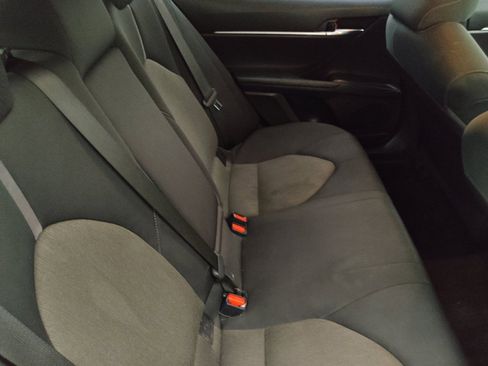 Used 2021 Toyota Camry LE image 19