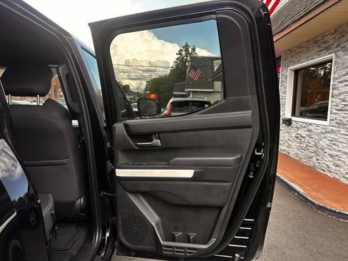 Used 2024 Toyota Tacoma TRD Off-Road AWD/4WD image 17