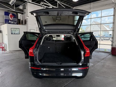 Used 2023 Volvo XC60 B5 Core image 20