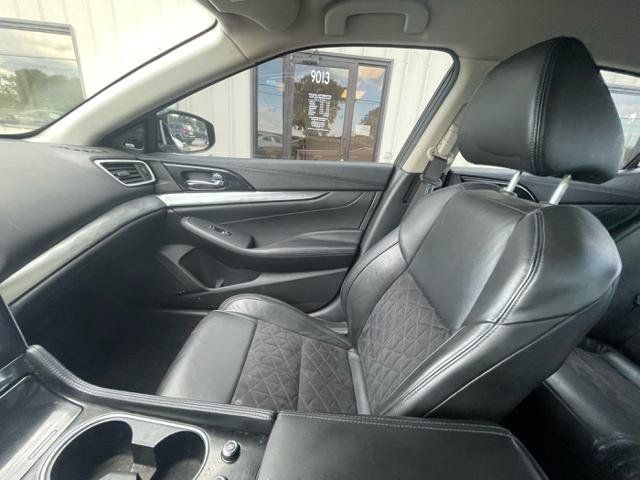 Used 2017 Nissan Maxima SR w/ Midnight Edition FWD image 24
