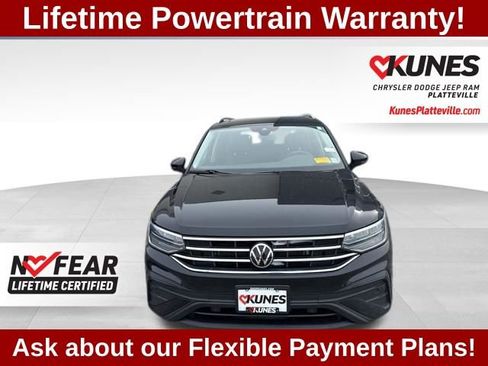 Used 2022 Volkswagen Tiguan SE w/ Panoramic Sunroof Package AWD/4WD image 4