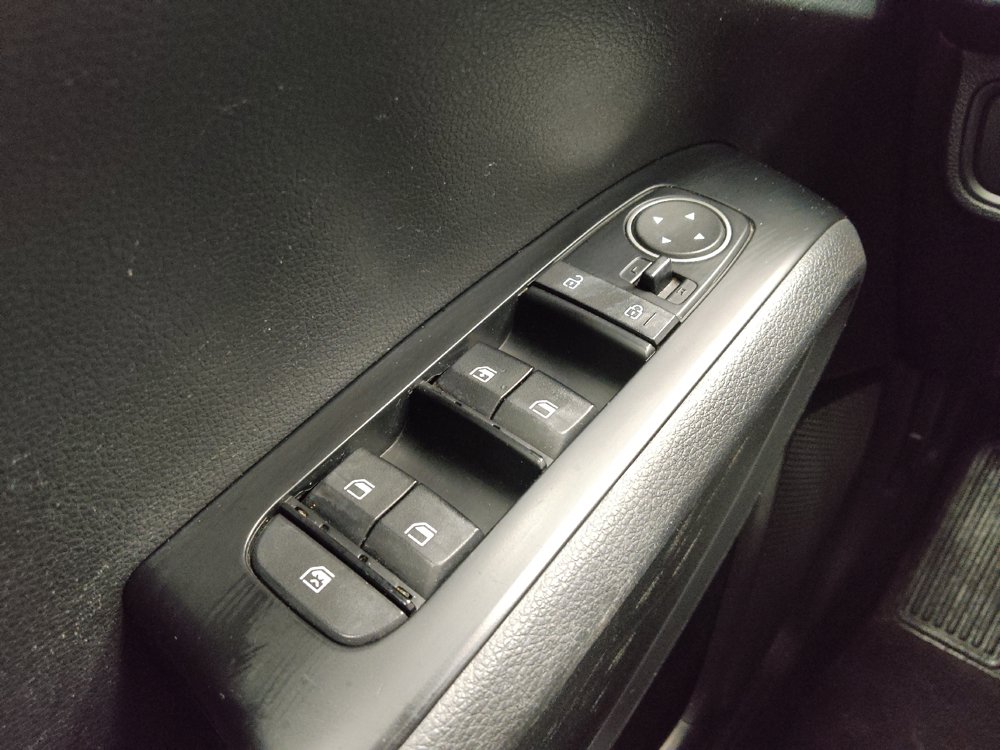 Used 2020 Kia Soul S FWD image 27