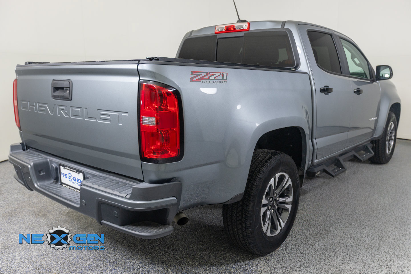 Used 2022 Chevrolet Colorado Z71 AWD/4WD image 37