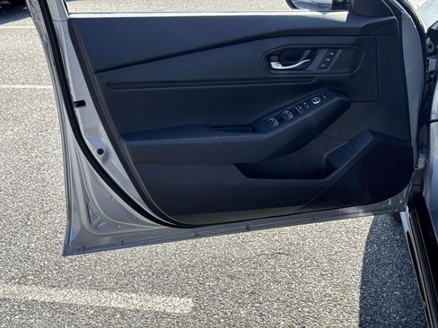 Used 2023 Honda Accord EX-L image 16