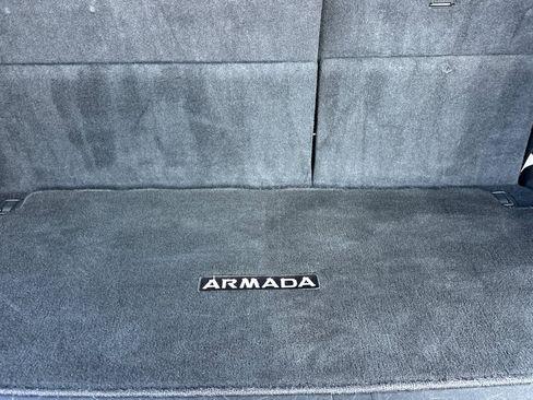 Used 2023 Nissan Armada SL w/ Captain's Chairs Package image 18