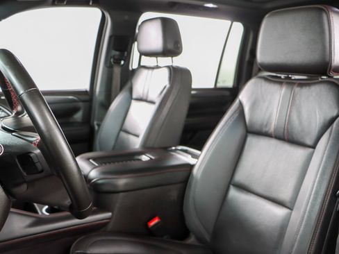 Used 2024 Chevrolet Suburban RST w/ Luxury Package AWD/4WD image 28