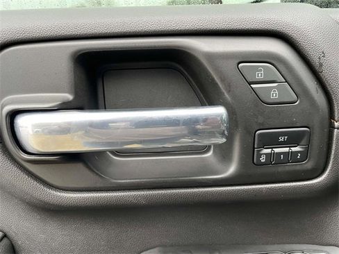 Used 2023 GMC Sierra 3500 AT4 w/ AT4 Preferred Package image 17