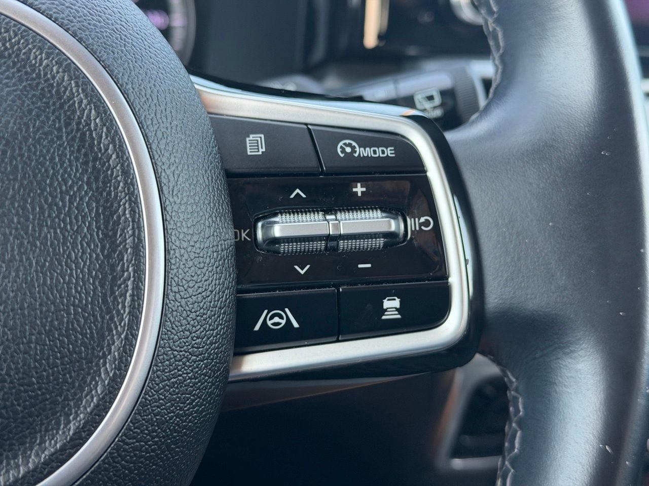Used 2022 Kia Sorento SX FWD image 17