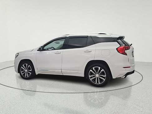 Used 2019 GMC Terrain Denali w/ Advanced Safety Package FWD image 5