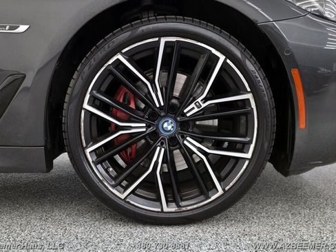 Used 2023 BMW 530e w/ M Sport Package RWD image 43
