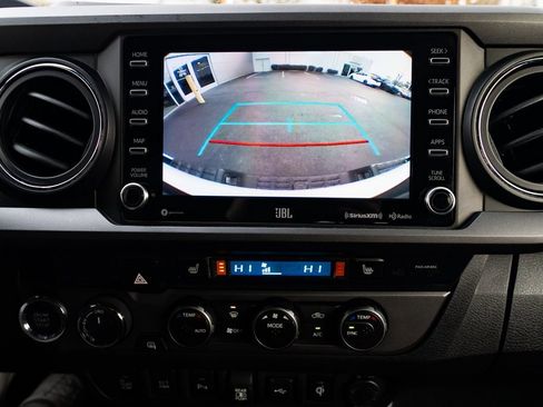 Used 2021 Toyota Tacoma TRD Sport image 16