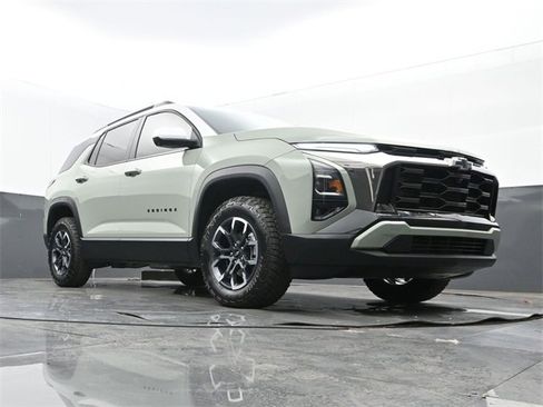 Used 2025 Chevrolet Equinox ACTIV w/ Safety and Technology Package image 24