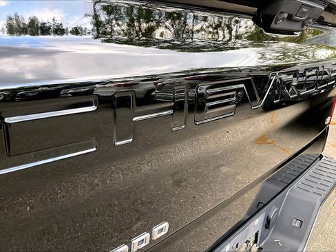 Used 2022 Chevrolet Silverado 1500 LT AWD/4WD image 29