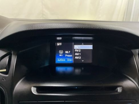 Used 2017 Ford Focus SE image 30