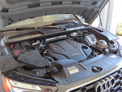 Used 2022 Audi SQ5 Premium Plus w/ Premium Plus Package AWD/4WD image 70