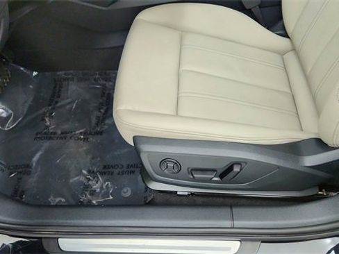 Used 2025 Audi A3 2.0T Premium image 33