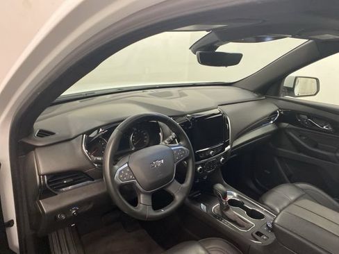 Used 2023 Chevrolet Traverse RS AWD/4WD image 7