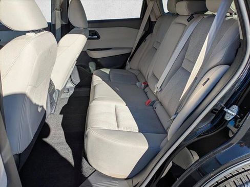 Used 2024 Nissan Rogue SV image 19