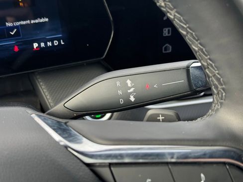 Used 2025 Chevrolet Equinox LT image 37