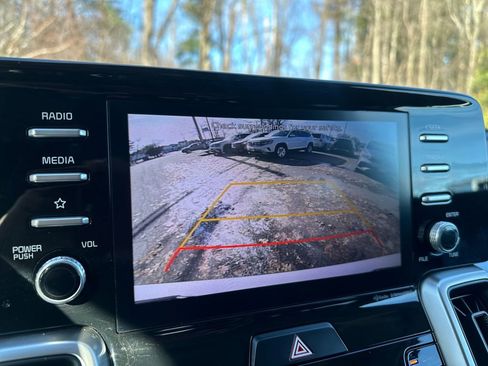 Used 2021 Kia Sorento S image 10