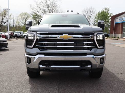 New 2026 Chevrolet Silverado 2500 LTZ w/ LTZ Convenience Package AWD/4WD image 7