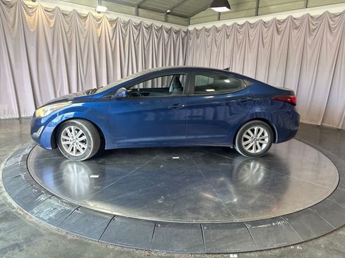 Used 2016 Hyundai Elantra SE w/ Option Group 02 FWD image 8