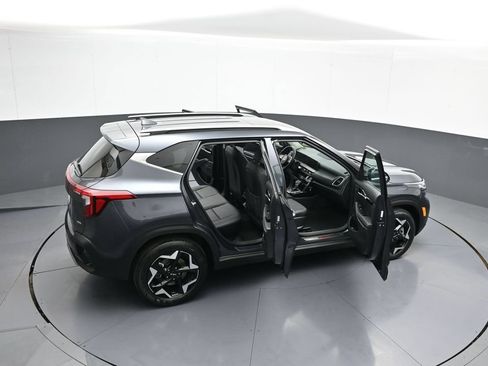 Certified 2024 Kia Seltos EX AWD/4WD image 45