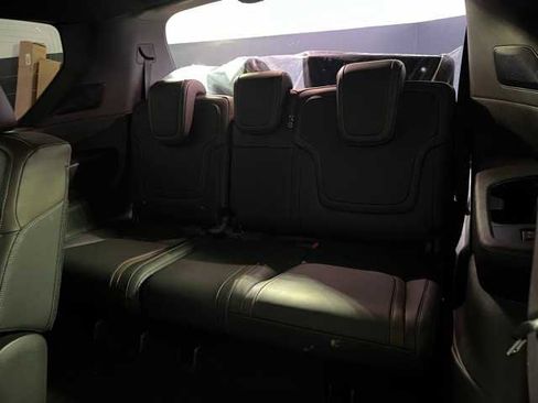 New 2025 Nissan Armada SL image 15