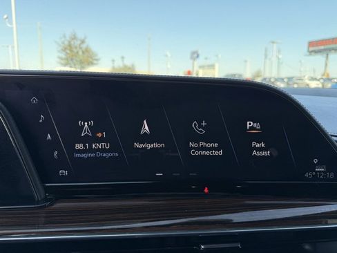 Used 2021 Cadillac Escalade Luxury image 17