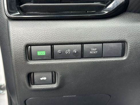 Used 2023 Nissan Sentra SV FWD image 30