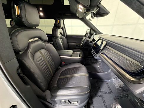 Used 2022 Rivian R1S Launch Edition AWD/4WD image 28