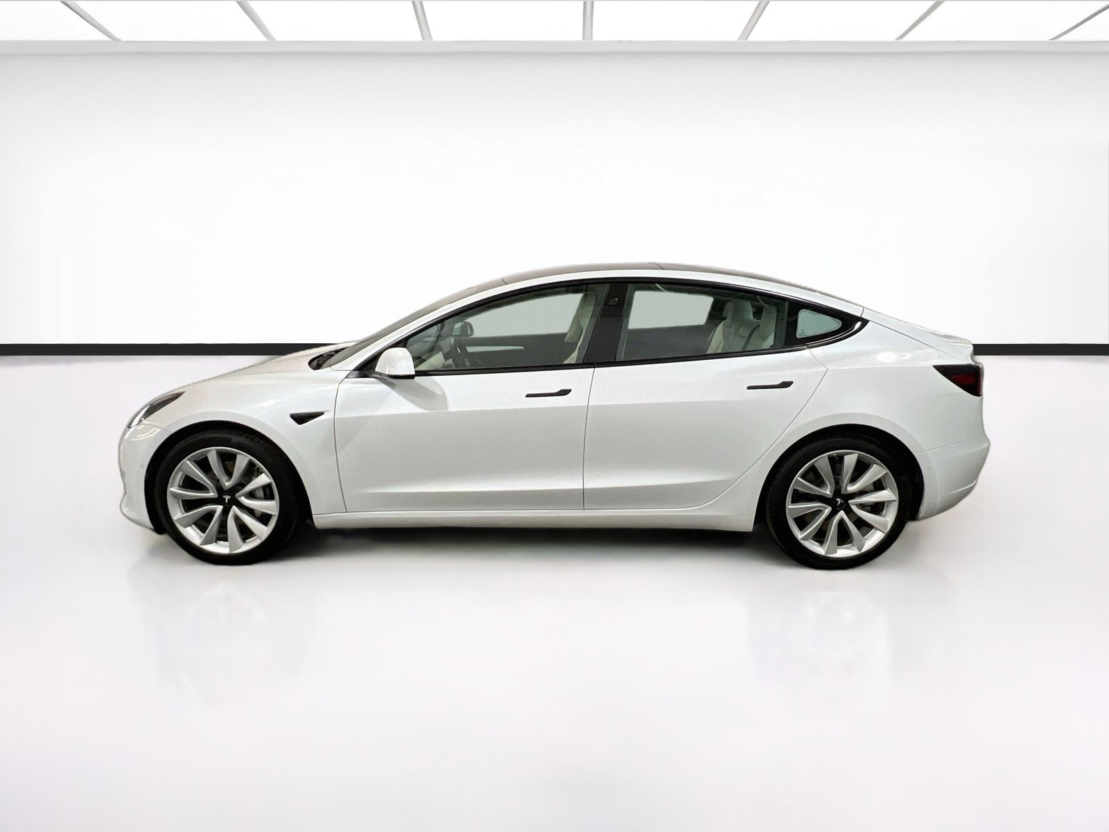 Used 2021 Tesla Model 3 Standard Range Plus RWD image 22