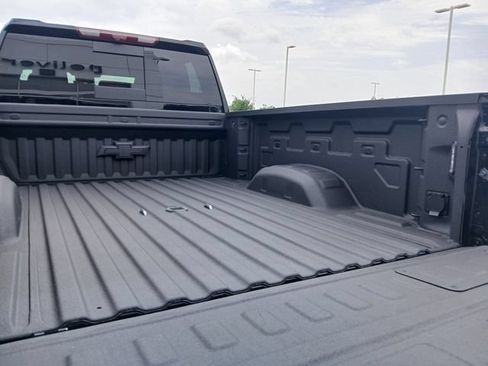 Certified 2025 Chevrolet Silverado 2500 High Country w/ Technology Package AWD/4WD image 25