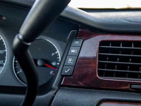 Used 2008 Chevrolet Impala LT image 32