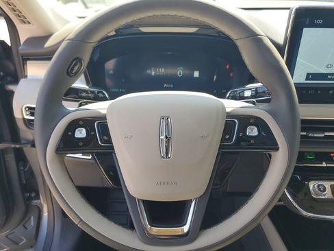 Certified 2024 Lincoln Corsair AWD w/ Equipment Group 101A image 14