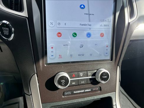 Used 2021 Ford Edge SEL w/ Convenience Package image 20