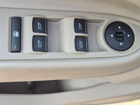 Used 2018 Ford Escape SE AWD/4WD image 14