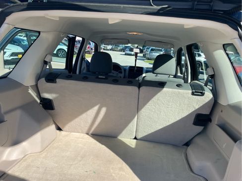 Used 2012 Ford Escape XLS FWD image 12