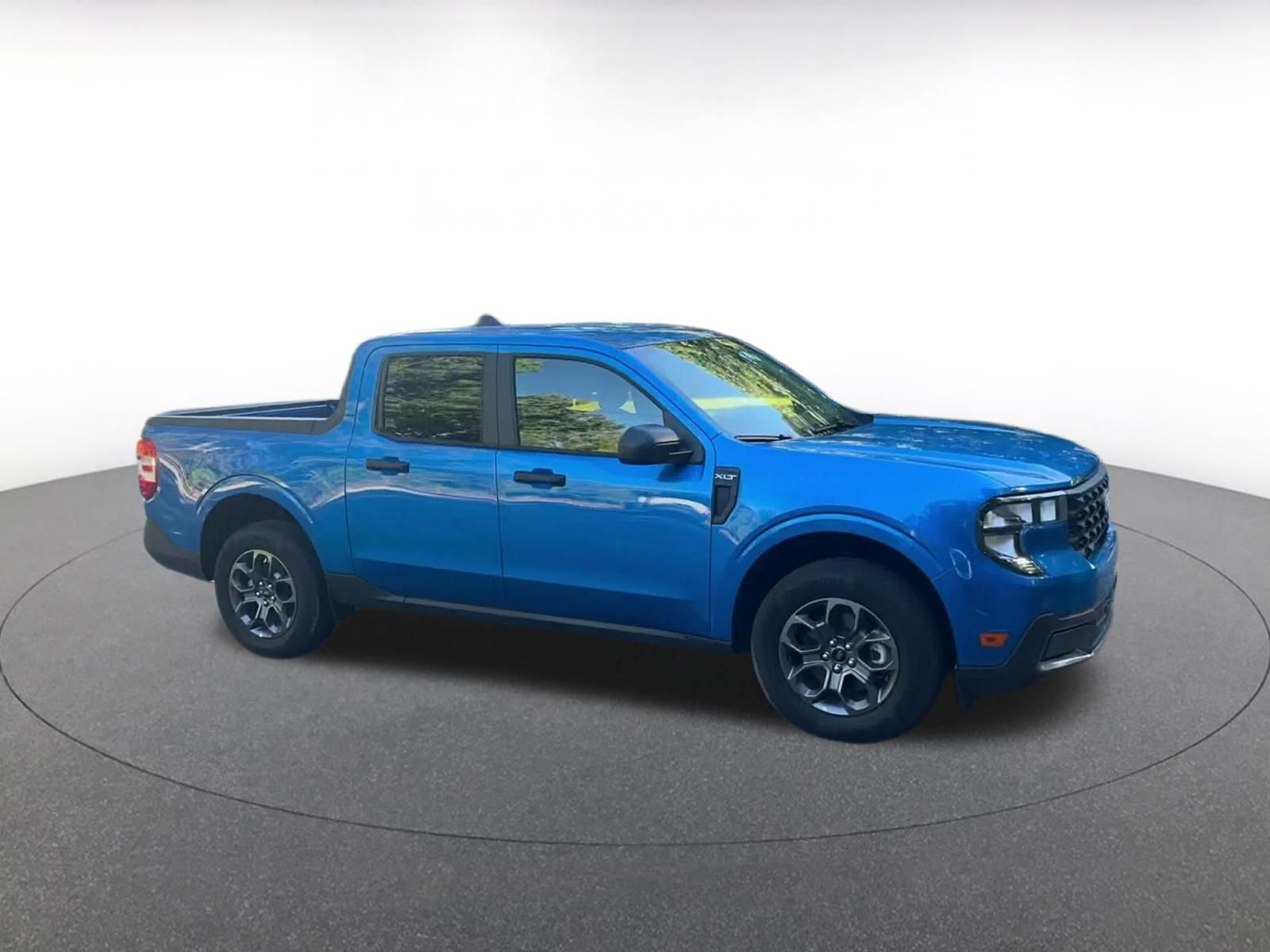 Used 2026 Ford Maverick XLT w/ Equipment Group 301A AWD/4WD image 2