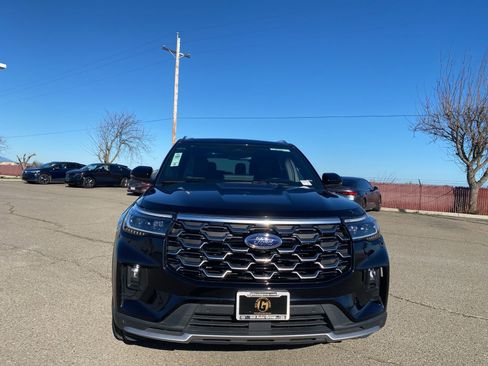 Used 2025 Ford Explorer Platinum w/ LUX Leather Package image 2