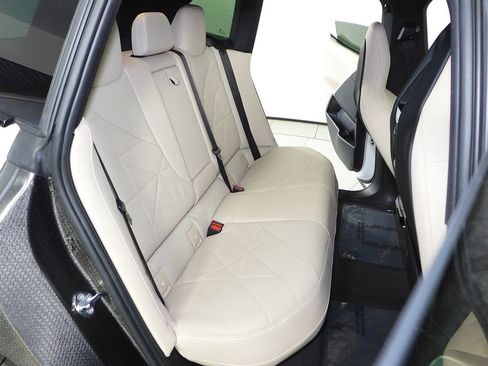 Used 2023 BMW iX xDrive50 w/ Sport Package image 19